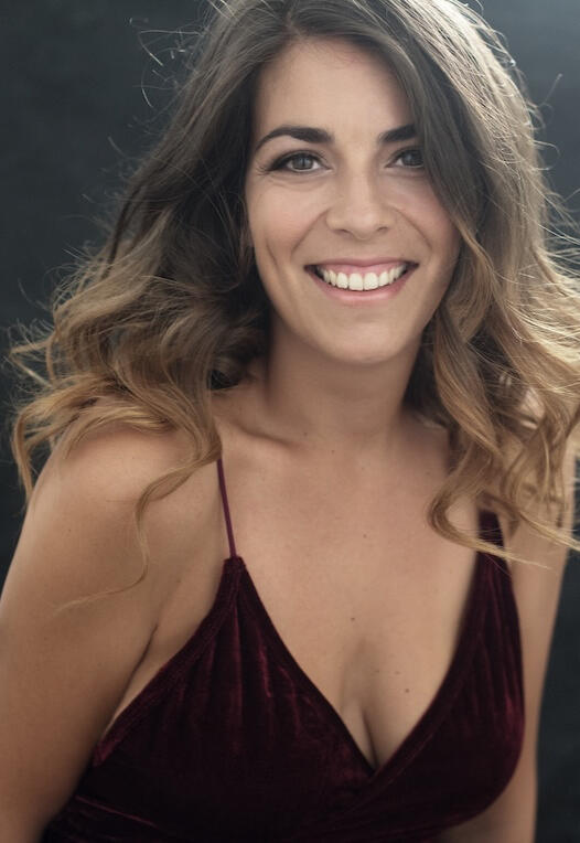 Photo of woman in burgundy dress, Berlin studio, photoshoot Photo of woman in burgundy dress, Berlin studio, photoshoot